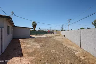 4610 N 48th Dr, Phoenix, AZ 85031 - Photo 37