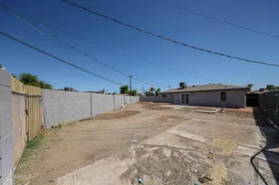 4610 N 48th Dr, Phoenix, AZ 85031 - Photo 35