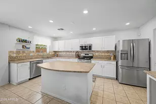 1821 E Patrick Ln, Phoenix, AZ 85024 - Photo 21