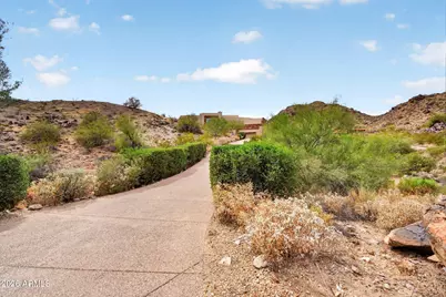 14016 S Rockhill Road, Phoenix, AZ 85048 - Photo 9