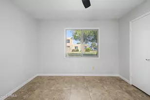 948 S Alma School Rd, Mesa, AZ 85210 - Photo 25