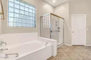 3658 E Peach Tree Dr, Chandler, AZ 85249 - Photo 15