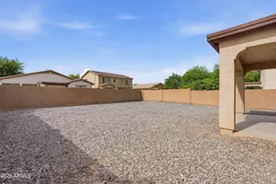 7425 W Crown King Rd, Phoenix, AZ 85043 - Photo 33