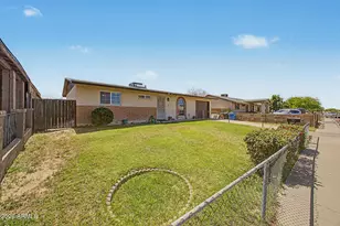 221 W Winston Dr, Phoenix, AZ 85041 - Photo 3