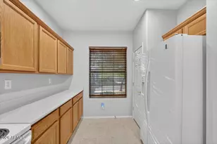 41013 N Trailhead Way, Phoenix, AZ 85086 - Photo 9