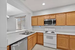 41013 N Trailhead Way, Phoenix, AZ 85086 - Photo 7
