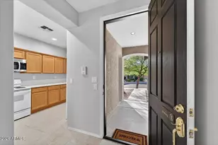 41013 N Trailhead Way, Phoenix, AZ 85086 - Photo 5