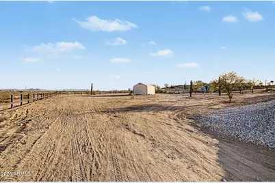 15606 S Tuthill Road S, Buckeye, AZ 85326 - Photo 3