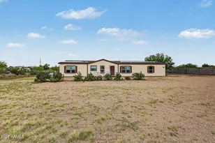 2576 W Tepee St, Apache Junction, AZ 85120 - Photo 1