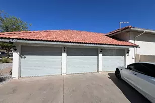 7811 E Charter Oak Rd, Scottsdale, AZ 85260 - Photo 3