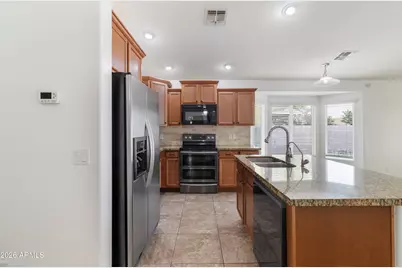 2726 W Chanute Pass, Phoenix, AZ 85041 - Photo 5