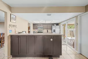 5221 E Saguaro Cir, Phoenix, AZ 85044 - Photo 11