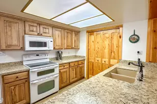 2499 Canyon Dr, Forest Lakes, AZ 85931 - Photo 11