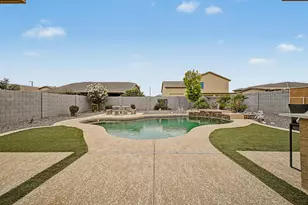 18235 W Ida Ln, Surprise, AZ 85387 - Photo 39