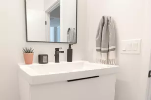5039 E Corrine Dr, Scottsdale, AZ 85254 - Photo 11