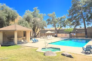 18811 N 19th Ave, Phoenix, AZ 85027 - Photo 11