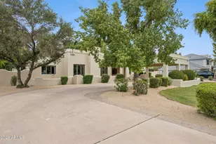 2002 E Caroline Ln, Tempe, AZ 85284 - Photo 7
