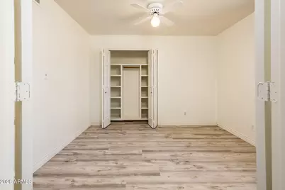 8407 E Crestwood Way, Scottsdale, AZ 85250 - Photo 17