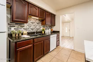 8407 E Crestwood Way, Scottsdale, AZ 85250 - Photo 15