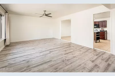 8407 E Crestwood Way, Scottsdale, AZ 85250 - Photo 9