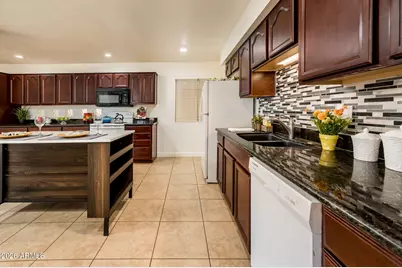 8407 E Crestwood Way, Scottsdale, AZ 85250 - Photo 13
