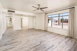 8407 E Crestwood Way, Scottsdale, AZ 85250 - Photo 7