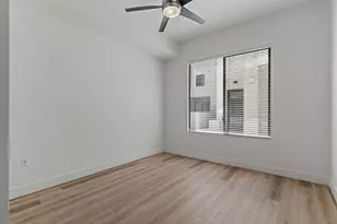 7300 E Earll Dr, Scottsdale, AZ 85251 - Photo 13