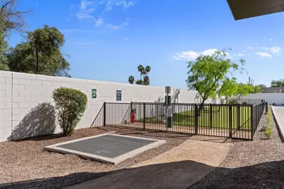 7300 E Earll Drive #1018, Scottsdale, AZ 85251 - Photo 37