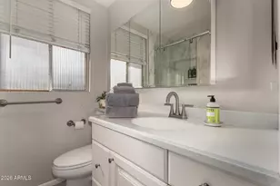3270 E Camelback Rd, Phoenix, AZ 85018 - Photo 23