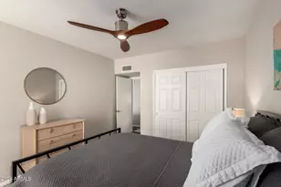 3270 E Camelback Rd, Phoenix, AZ 85018 - Photo 21