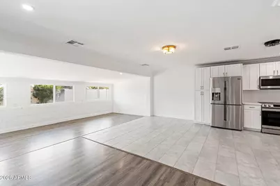 8443 E Edgemont Avenue, Scottsdale, AZ 85257 - Photo 15