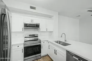 166 W Laurel Ct, Gilbert, AZ 85233 - Photo 15