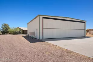 48023 N 518th Ave, Aguila, AZ 85320 - Photo 39