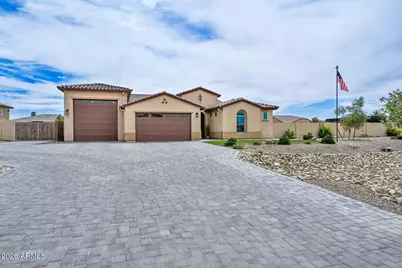 13531 W Tuckey Court, Glendale, AZ 85307 - Photo 3