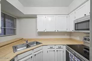 533 W Guadalupe Rd, Mesa, AZ 85210 - Photo 5