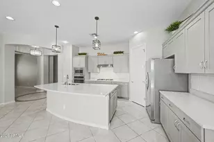 927 S Soho Ln, Chandler, AZ 85225 - Photo 7