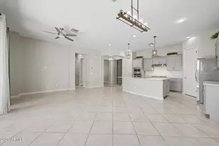 927 S Soho Ln, Chandler, AZ 85225 - Photo 11