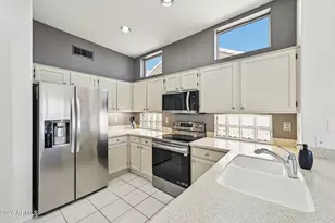15405 W Sky Hawk Dr, Sun City West, AZ 85375 - Photo 17