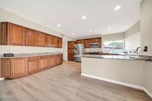 12350 N 71st Dr, Peoria, AZ 85381 - Photo 11