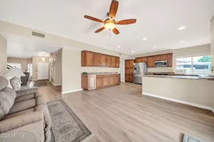 12350 N 71st Dr, Peoria, AZ 85381 - Photo 9