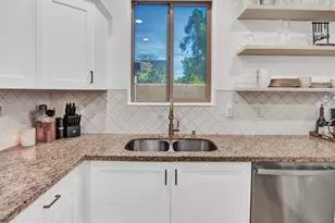 3345 E Pinchot Ave, Phoenix, AZ 85018 - Photo 15