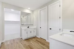 7763 N 78th Dr, Glendale, AZ 85303 - Photo 5