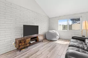 3837 W Becker Ln, Phoenix, AZ 85029 - Photo 15