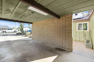 3837 W Becker Ln, Phoenix, AZ 85029 - Photo 9