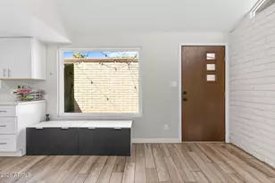 3837 W Becker Ln, Phoenix, AZ 85029 - Photo 11