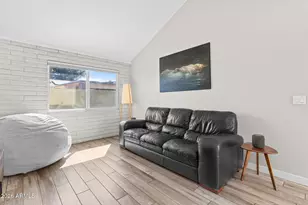 3837 W Becker Ln, Phoenix, AZ 85029 - Photo 13