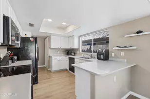 18805 N 39th Way, Phoenix, AZ 85050 - Photo 5