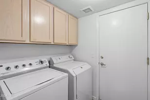 18805 N 39th Way, Phoenix, AZ 85050 - Photo 17