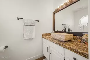 2334 E Gelding Dr, Phoenix, AZ 85022 - Photo 25