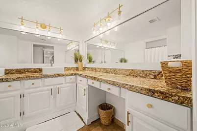 2334 E Gelding Drive, Phoenix, AZ 85022 - Photo 31